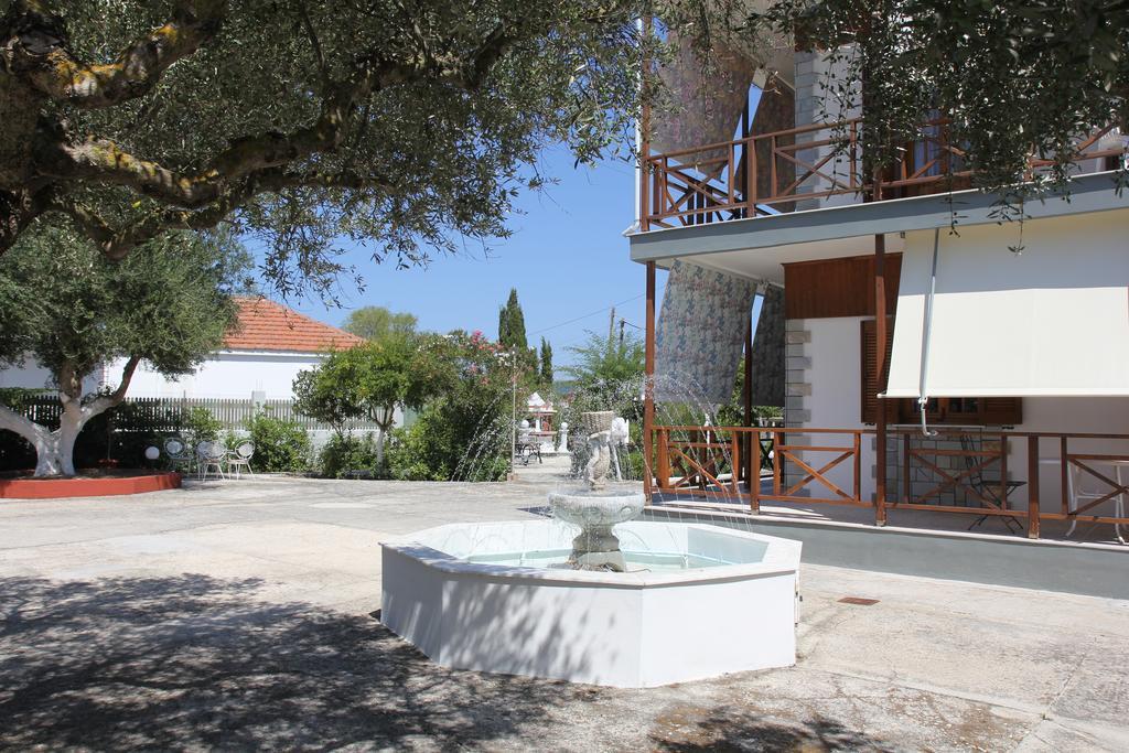 Appartamento Circe Pansion Lixouri Esterno foto